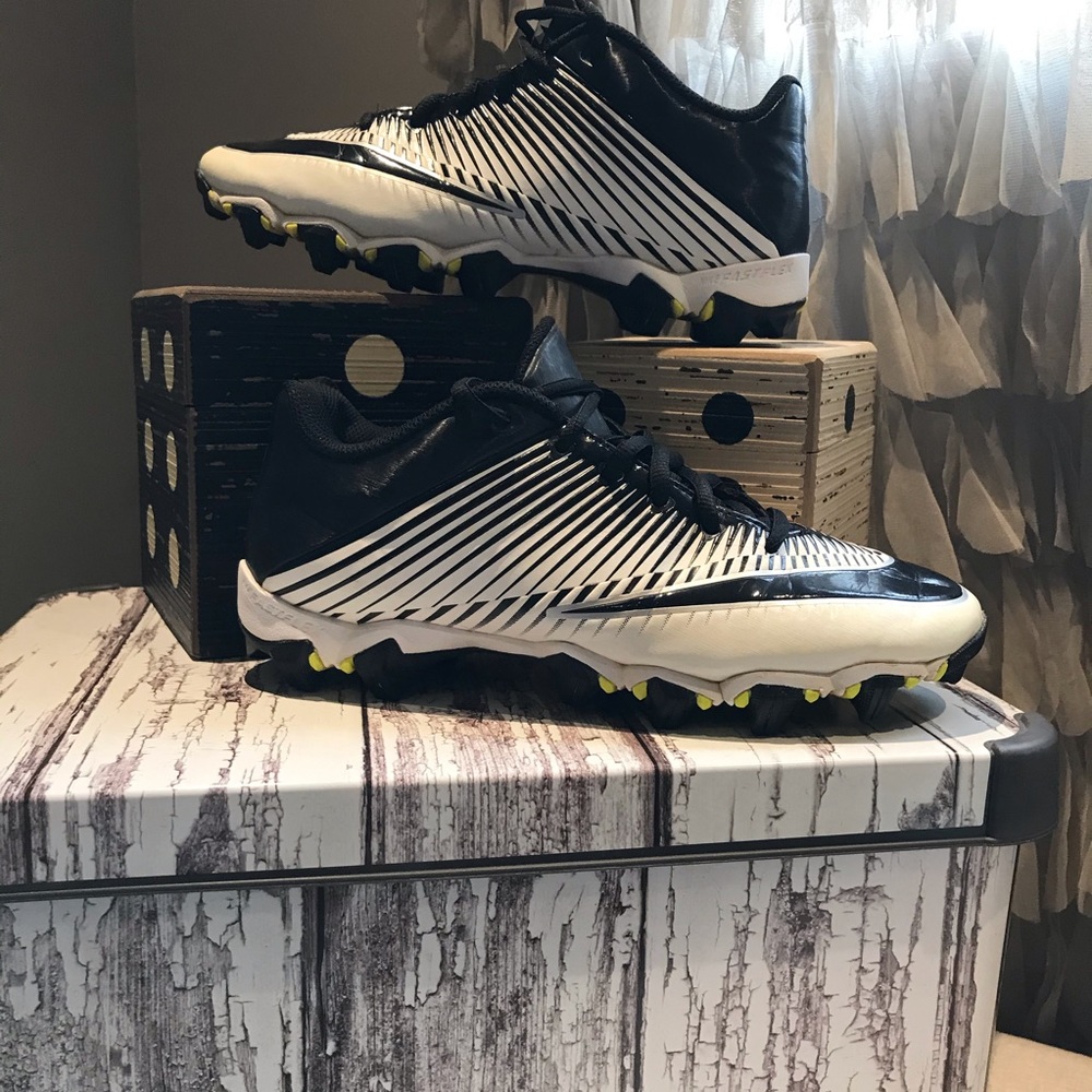 Nike VPR’s men’s size 7 M6